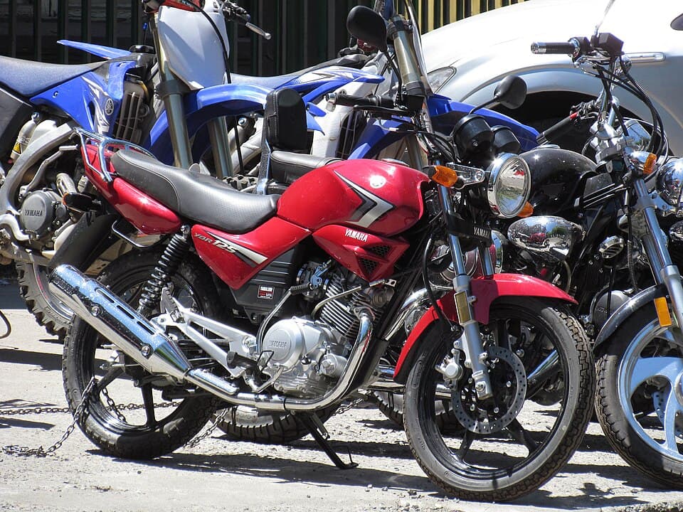 Moto Yamaha YBR 125 très bon état